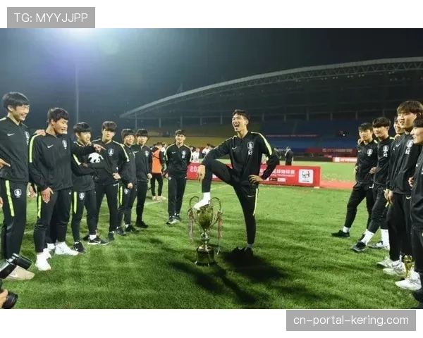 巴黎圣日耳曼俱乐部举办“足球无障碍”主题活动，邀请视障球迷体验