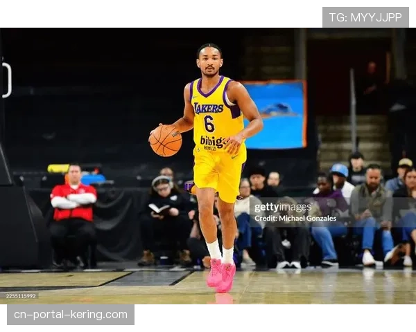 湖人压哨签约小尼克-史密斯，裁掉科比-巴夫金腾出名额